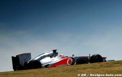 Button compte bien mener la vie dure à Hamilton