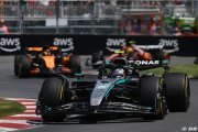 Russell plaisante sur la sortie d'un calendrier 'nu' à la Bottas