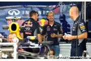 Vettel helped mechanics pack up India garage
