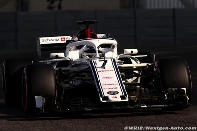 Sauber still building staff numbers - Vasseur