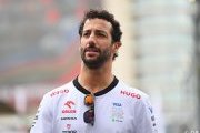 Lawson may replace Ricciardo from Singapore