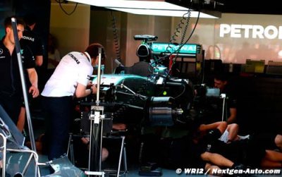 Flux d’essence&nbsp;: La FIA a toujours Mercedes et Ferrari en point de mire
