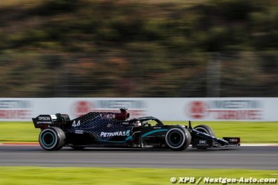 ’De la merde avec un grand M’&nbsp;: Hamilton critique l’asphalte d’Istanbul