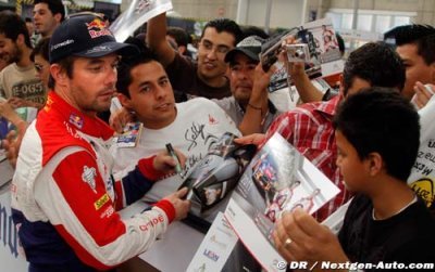 Loeb leader, Ogier dans son sillage à mi-journée