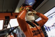 Sainz hits reverse after Barrichello criticism