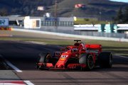 Carlos Sainz a fait ses débuts au volant d'une Ferrari de F1 (vidéo)
