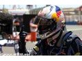 Vettel wins, Webber unhurt in Valencia crash