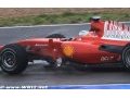 Ferrari perturbé par la pluie à Jerez