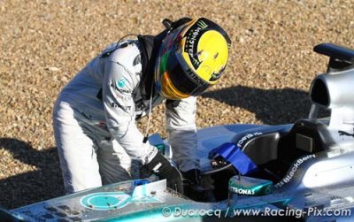 Hamilton refuse de comparer la F1 W04 à la MP4-27