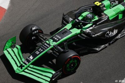 Zhou fait le point sur ses chances de rester en F1 en 2025