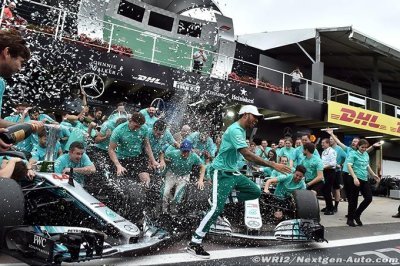 Brawn félicite ses anciens camarades de Mercedes