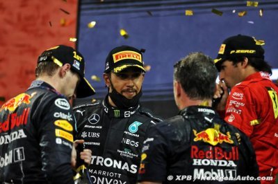 Sainz respecte encore davantage Hamilton depuis Abu Dhabi