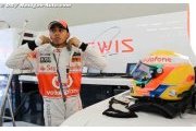 Hamilton plays down chats with Horner, Domenicali