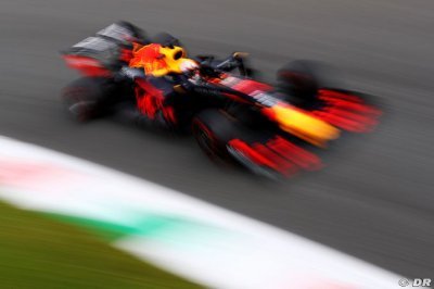 Official: Max Verstappen signs contract extension with Red Bull