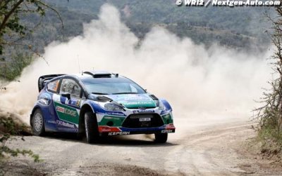 Latvala prend le risque d’ouvrir la route
