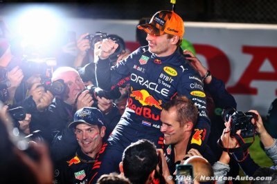 Verstappen&nbsp;: Mes deux titres en F1 sont beaux, mais très différents