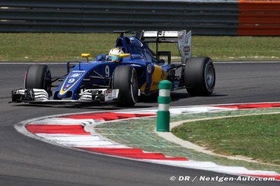 Les Sauber en neuvième ligne