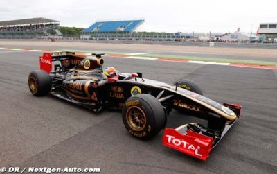 Grosjean a piloté la R29 à Valence