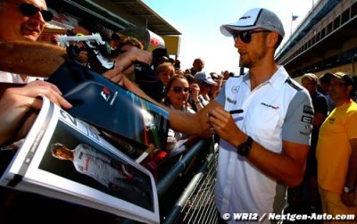 Button hopes for fast car before career end