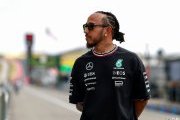 Mercedes denies Hamilton to sit out last races