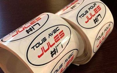 Vergne arranges helmet stickers to honour Bianchi