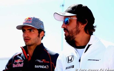 Verstappen a good teammate for Sainz - Alonso