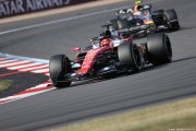 Un problème Leclerc chez Ferrari ? Vasseur défend le Monégasque