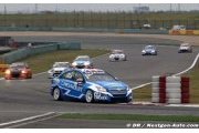 Shanghai, Race 2: Huff leads a Chevrolet 1-2-3