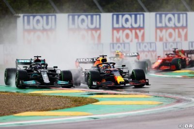 Hill craint ’des accrochages stupides’ à venir entre Hamilton et Verstappen