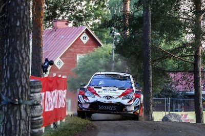 Finland, SS2: Tänak strikes early