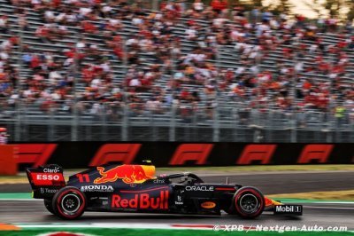 Albon aide au maximum Pérez à comprendre la Red Bull