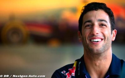 Daniel Ricciardo s’attaque au défi de Top Gear