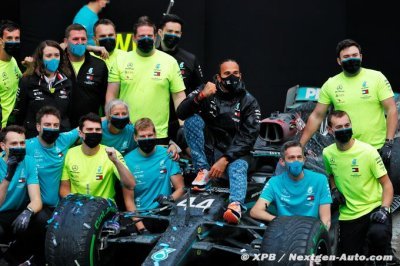 Selon Webber, Hamilton est la raison de la stabilité de Mercedes F1