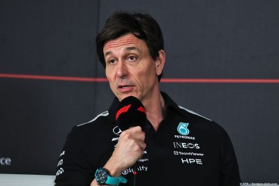 Wolff hits back at ’nonsense’ fuel rumours