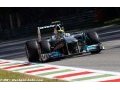 Mercedes offers Rosberg new three-year deal 