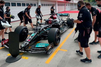 Pirelli boucle une 1ère journée en piste avec Mercedes F1, McLaren et Ferrari (+ photos)