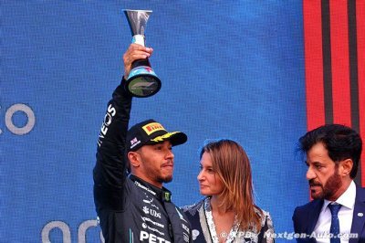 Hamilton ‘déçu’ par les évolutions Mercedes F1, les McLaren ‘nous tuaient’ à haute vitesse