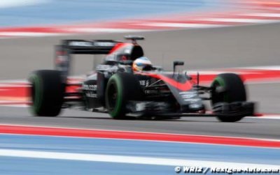 Déception pour Alonso, des points pour Button