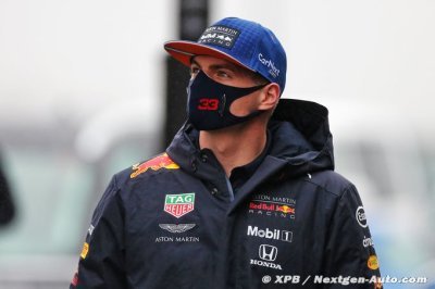 Horner ne confirme pas une clause moteur dans le contrat de Verstappen