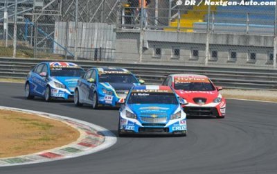Valence&nbsp;: Muller signe la pole devant Tarquini
