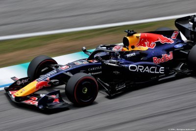 Verstappen se félicite d’une pole ’incroyable’, Hadjar est frustré de reculer sur la grille