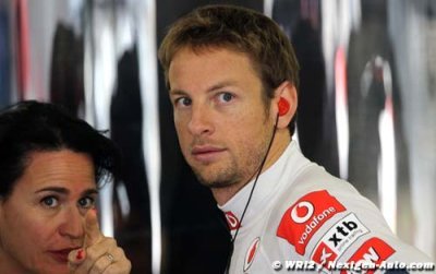 Button mused ’options’ before McLaren stay