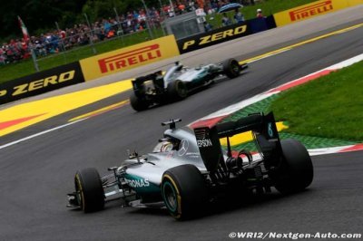 Clash will not hurt Rosberg contract talks - Wolff