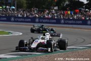 Le disciple Schumacher et le maître Vettel ont eu une bataille amicale en piste à Silverstone