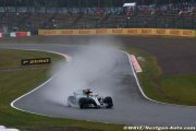 Mercedes not worried about Hamilton engine