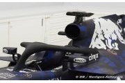 Red Bull denies deliberate Mercedes launch clash