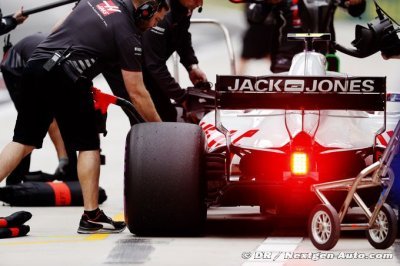 Magnussen ne veut pas d’un temps minimal pour les arrêts aux stands