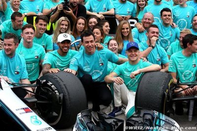 Hamilton prévient la concurrence&nbsp;: Mercedes sera plus en forme que jamais en 2019
