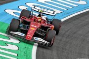 Villeneuve senses 'strange' Ferrari crisis