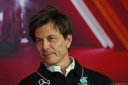Wolff : Mercedes F1 n'a eu aucune discussion récente avec Verstappen